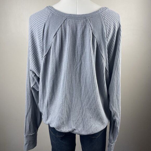 We the Free Thermal Shirt Women Size Medium Gray Waffle Knit Vneck Long Sleeve - Picture 5 of 9